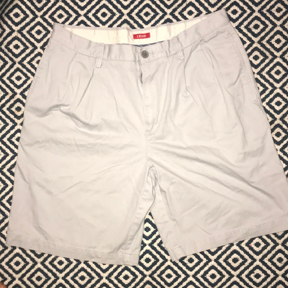 Izod Other - [Izod]Men's gray shorts